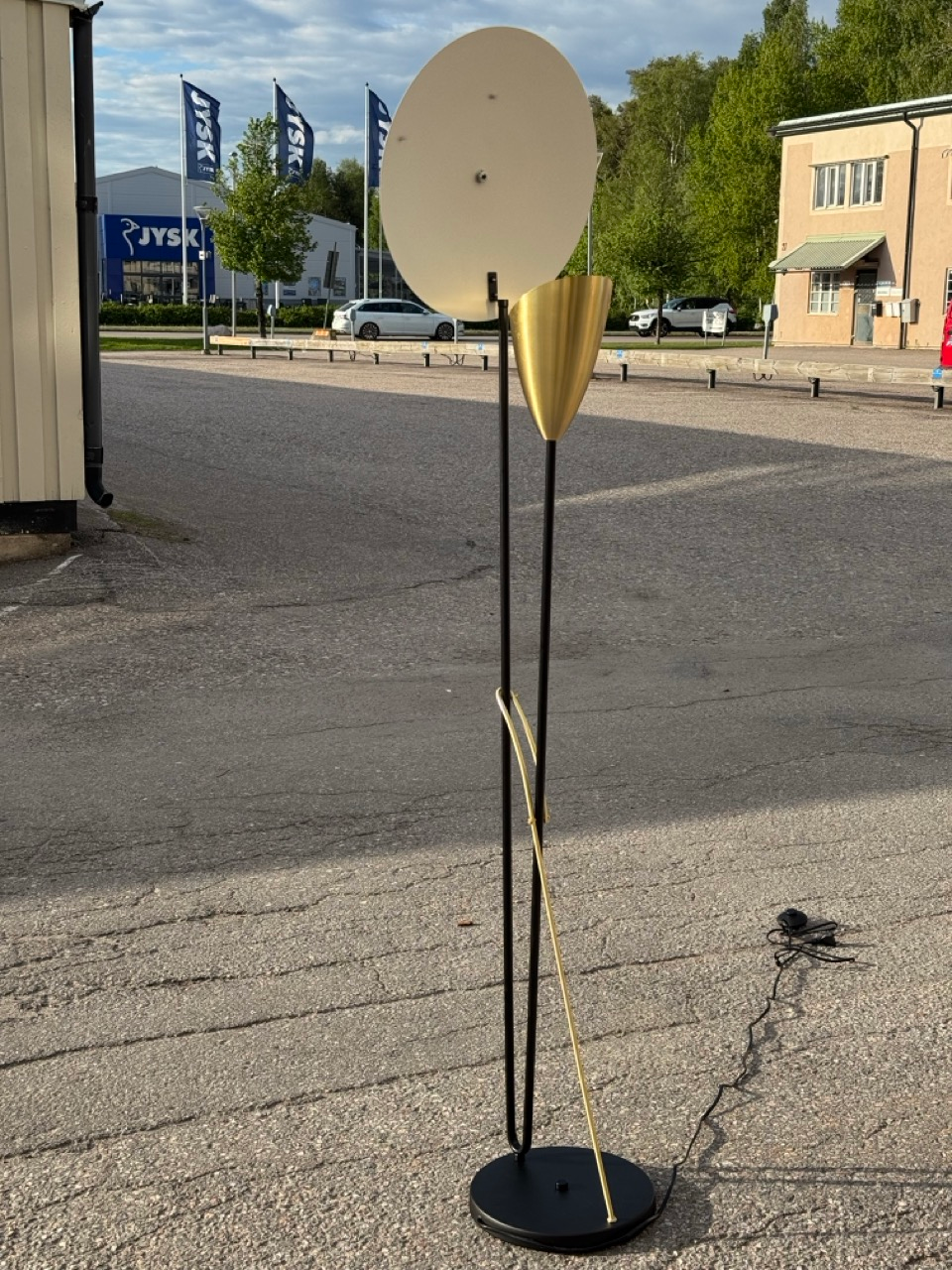 215
